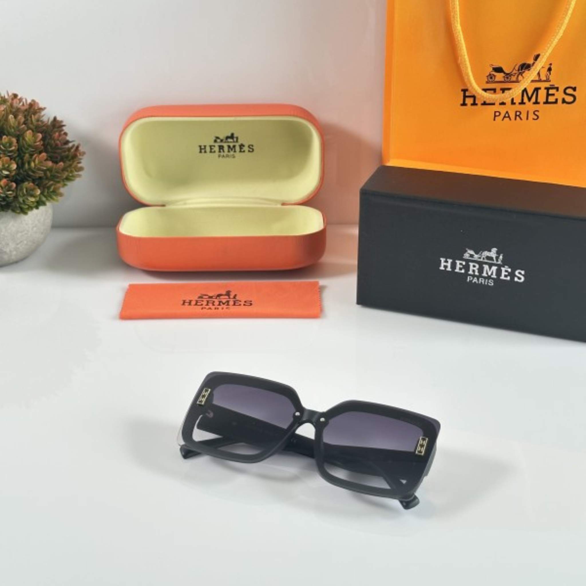 STYLISH HIGH QUALITY SUNGLASSES