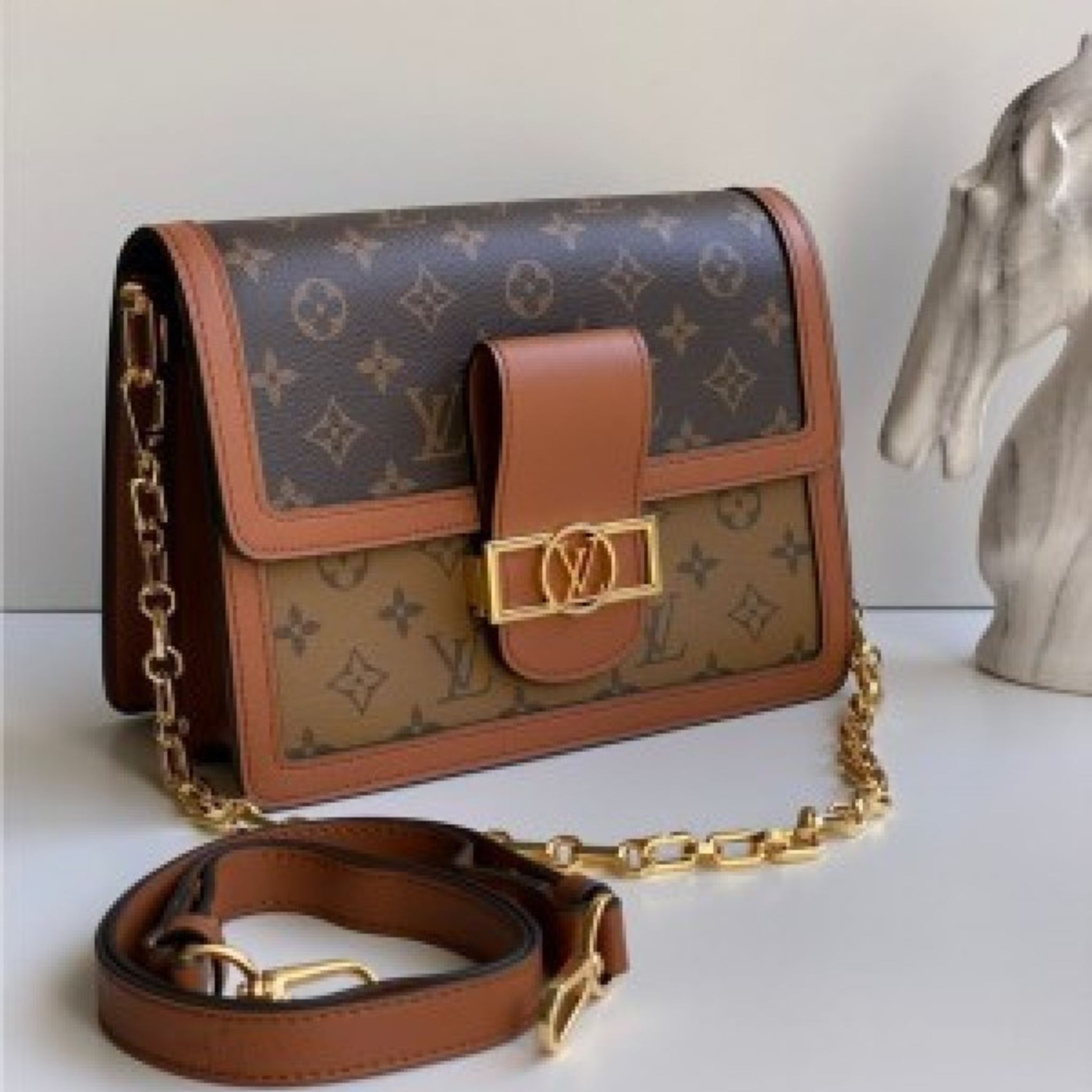 CELEBRITY LUXURY TRENDING SLINGBAG