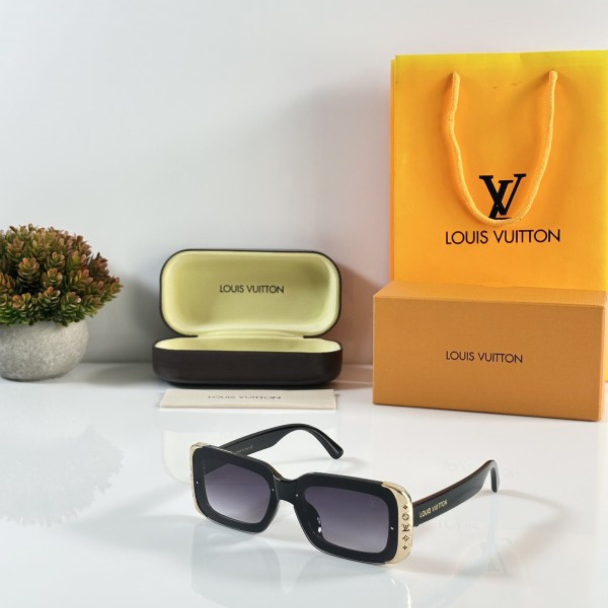 MOON SQUARE SUNGLASSES FOR WOMEN