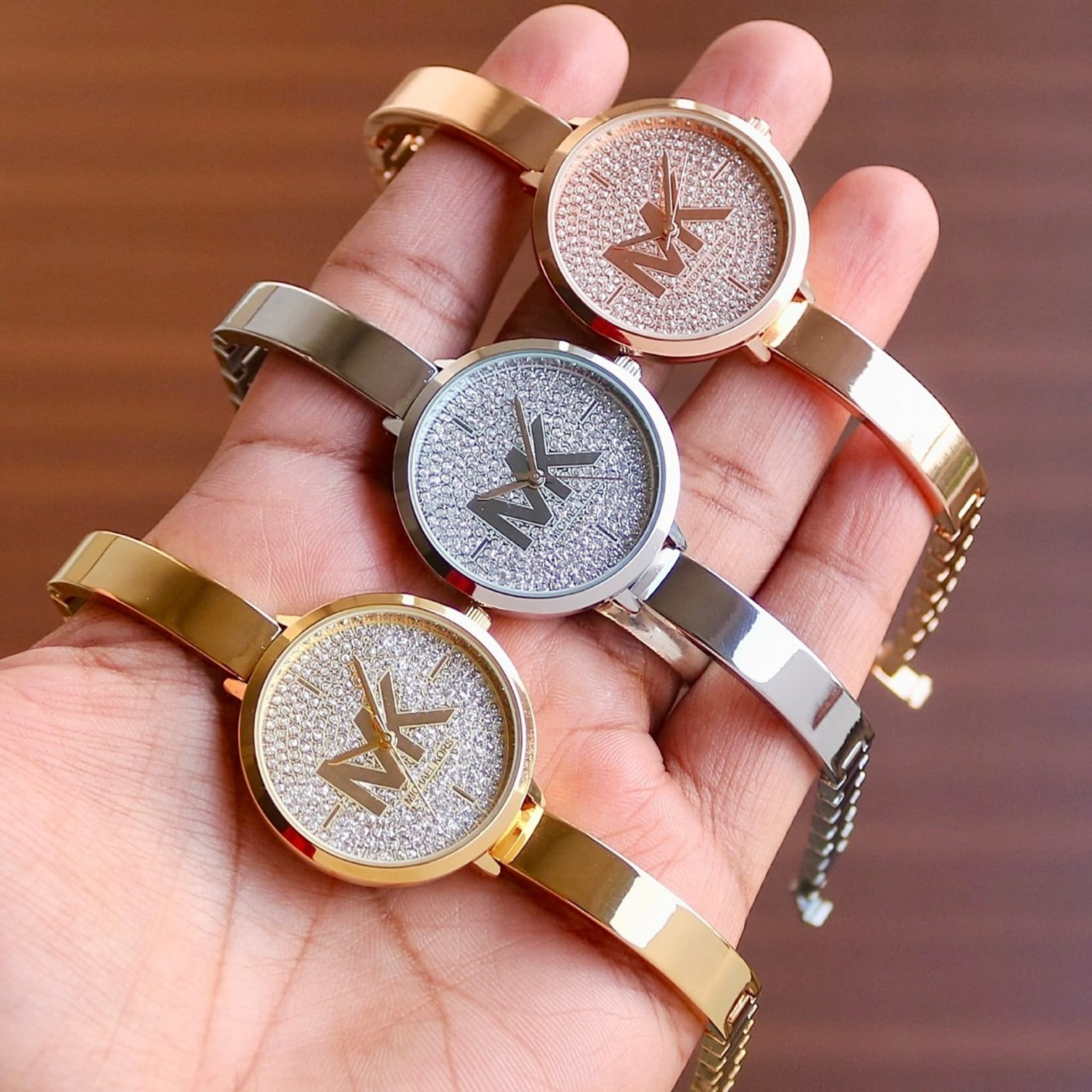 BRACELET STYLE WOMEN'S WATCH