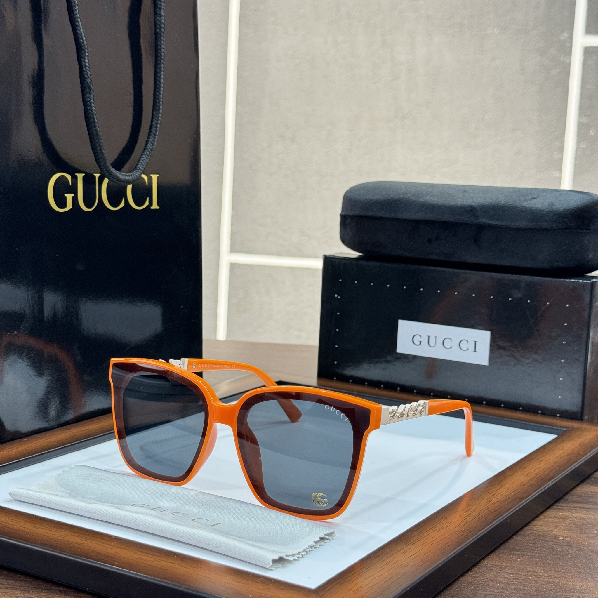 IMPORTED ORANGE SUNGLASS FOR WOMEN