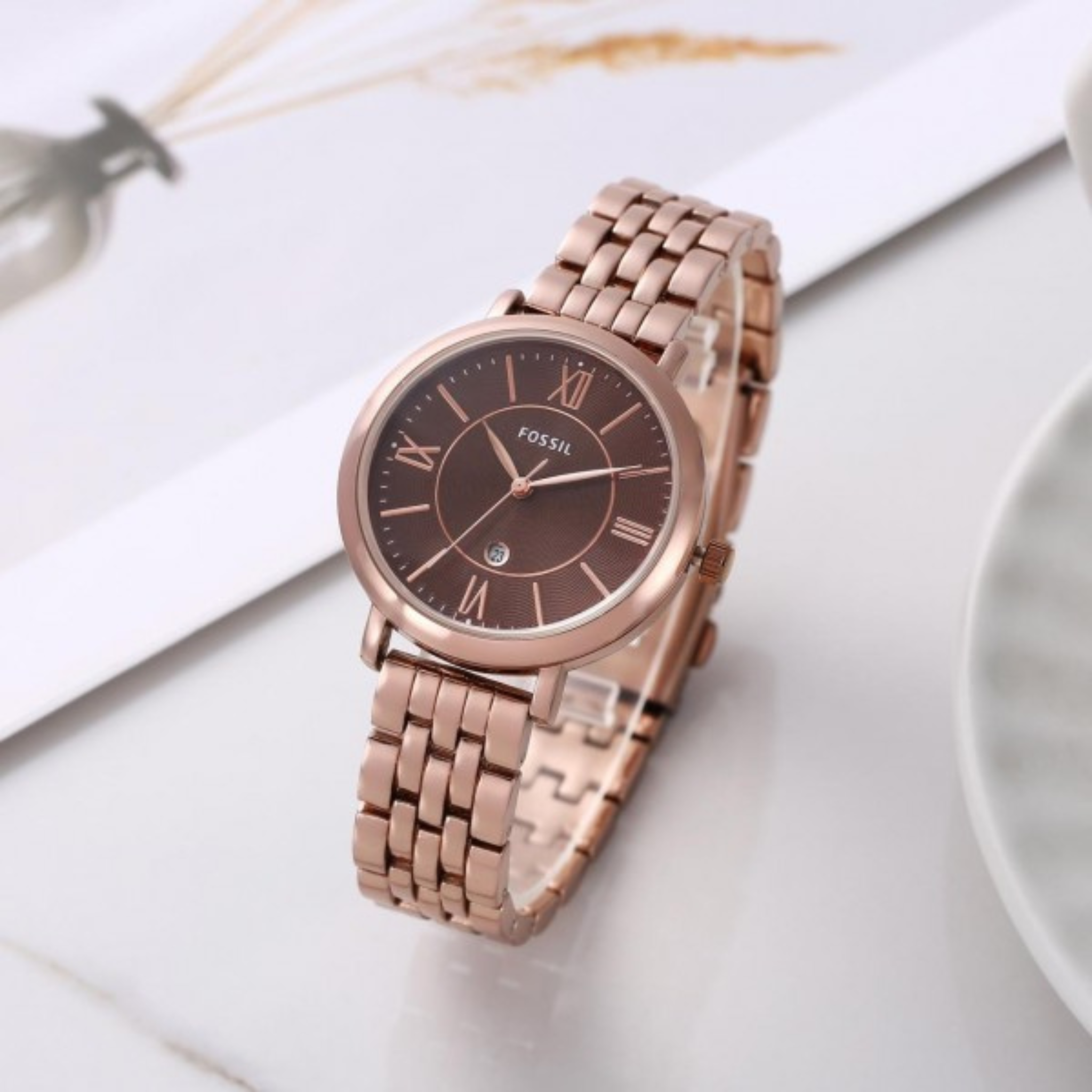 ROUND DIAL LADIES WATCH