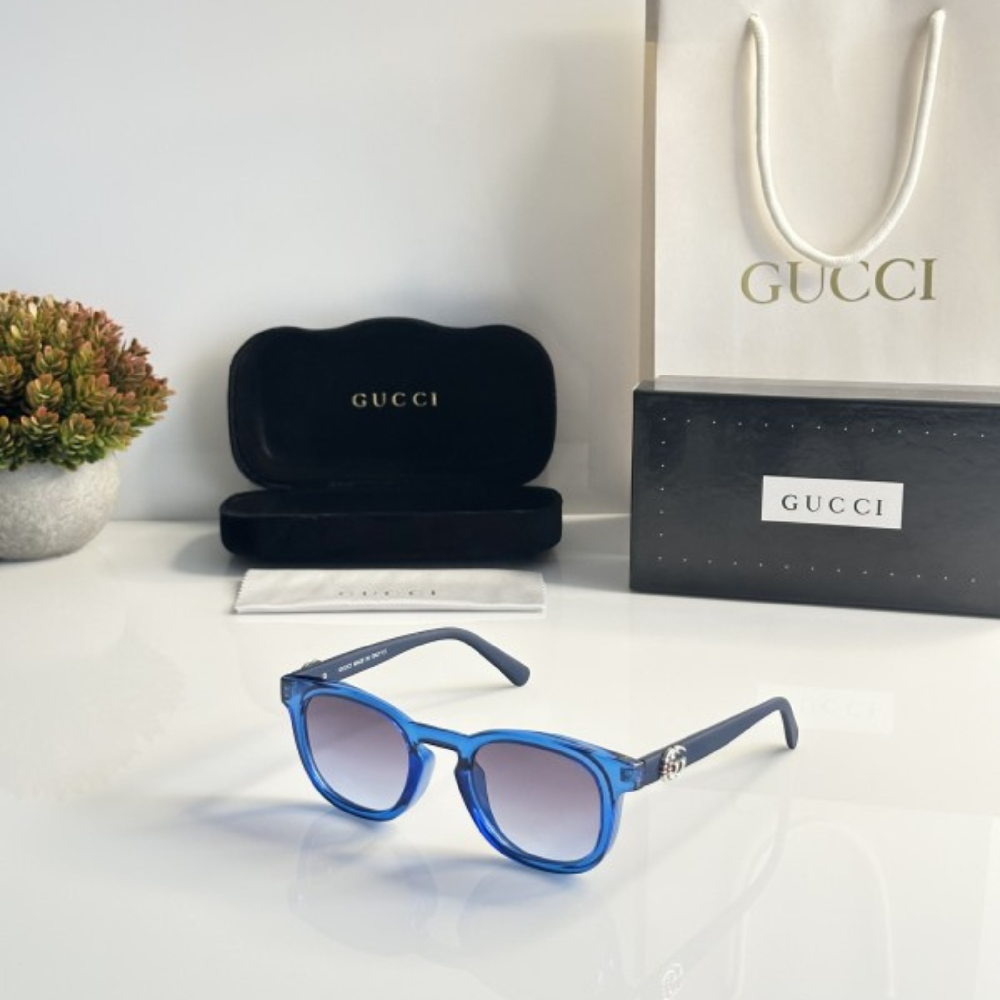 PERMIUM BLUE SUNGLASSSES FOR MAN